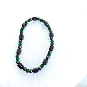 Elegant Green and Black Beaded Bracelet NWT